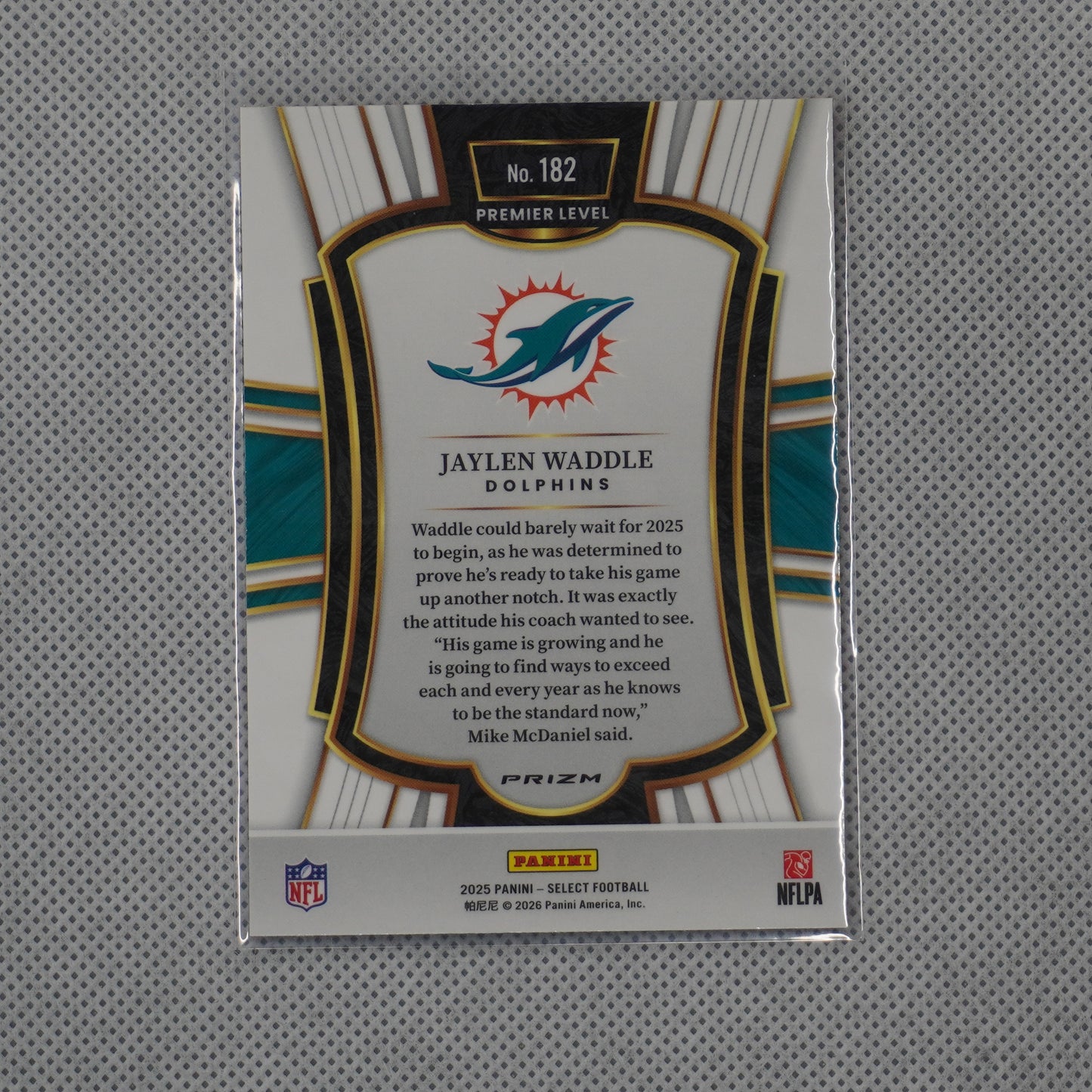 2025 Panini Select #182 Jaylen Waddle Pink Prizm Shock Miami Dolphins