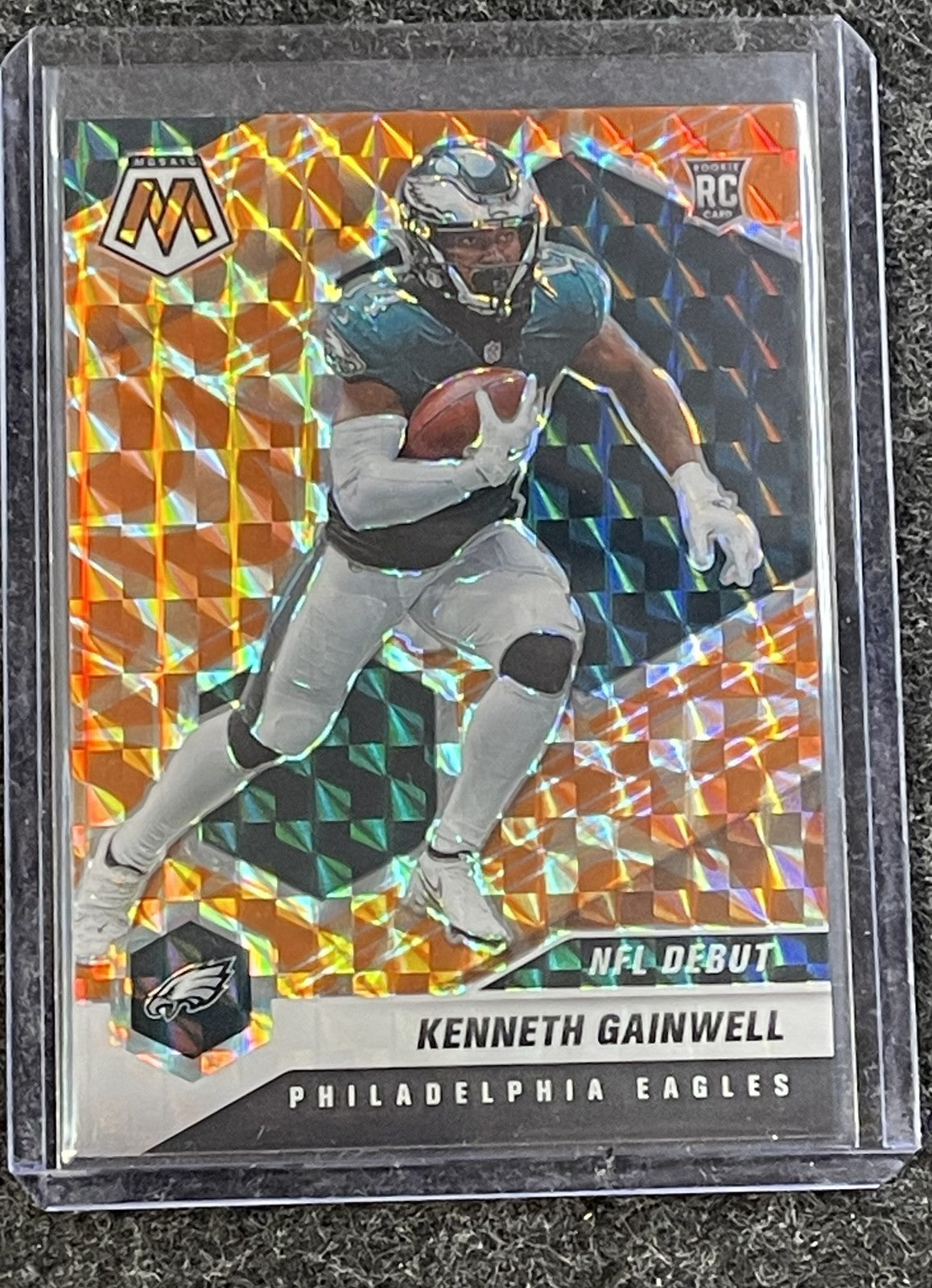 2021 Panini Mosaic #254 Kenneth Gainwell NFL Debut Reactive Orange Philadelphia Eagles RC