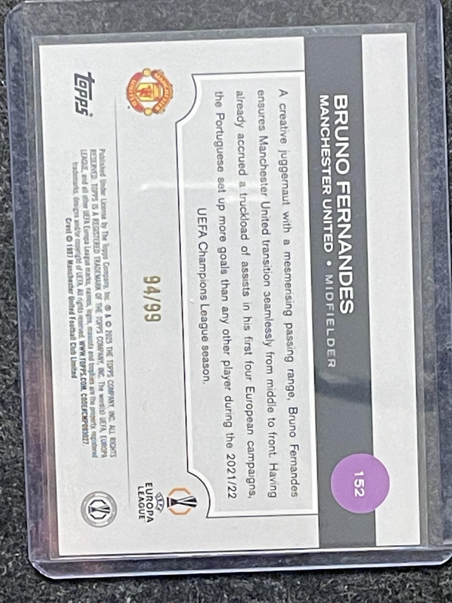 2024-25 Topps UCC #152 Bruno Fernandes Green Inferno Foil #/99 Manchester United