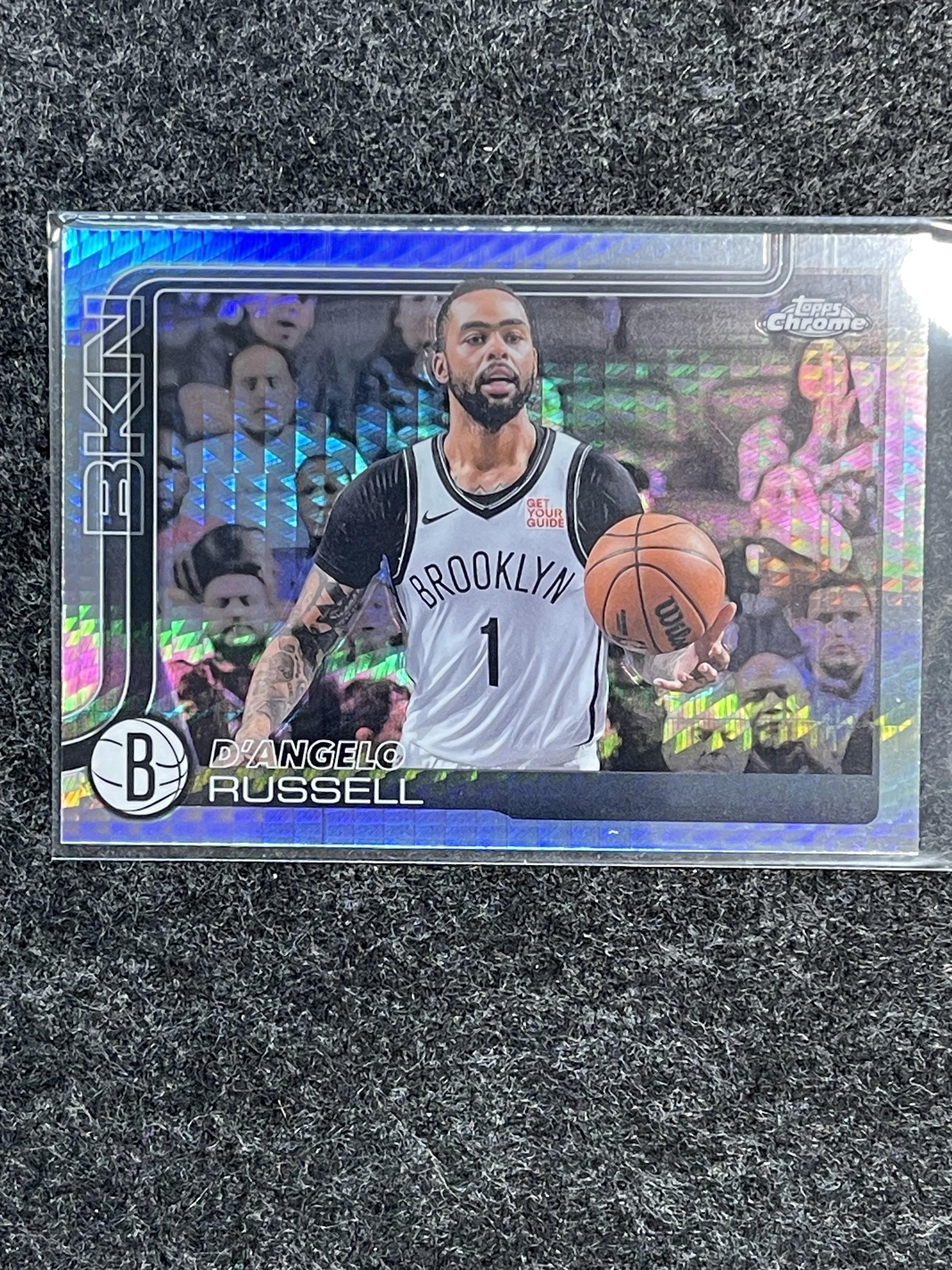 2025-26 Topps Chrome #79 D'Angelo Russell Prism Refractor Brooklyn Nets