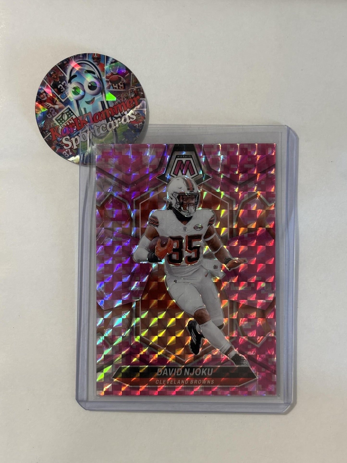 2024 Panini Mosaic #54 David Njoku Mosaic Camo Pink Cleveland Browns