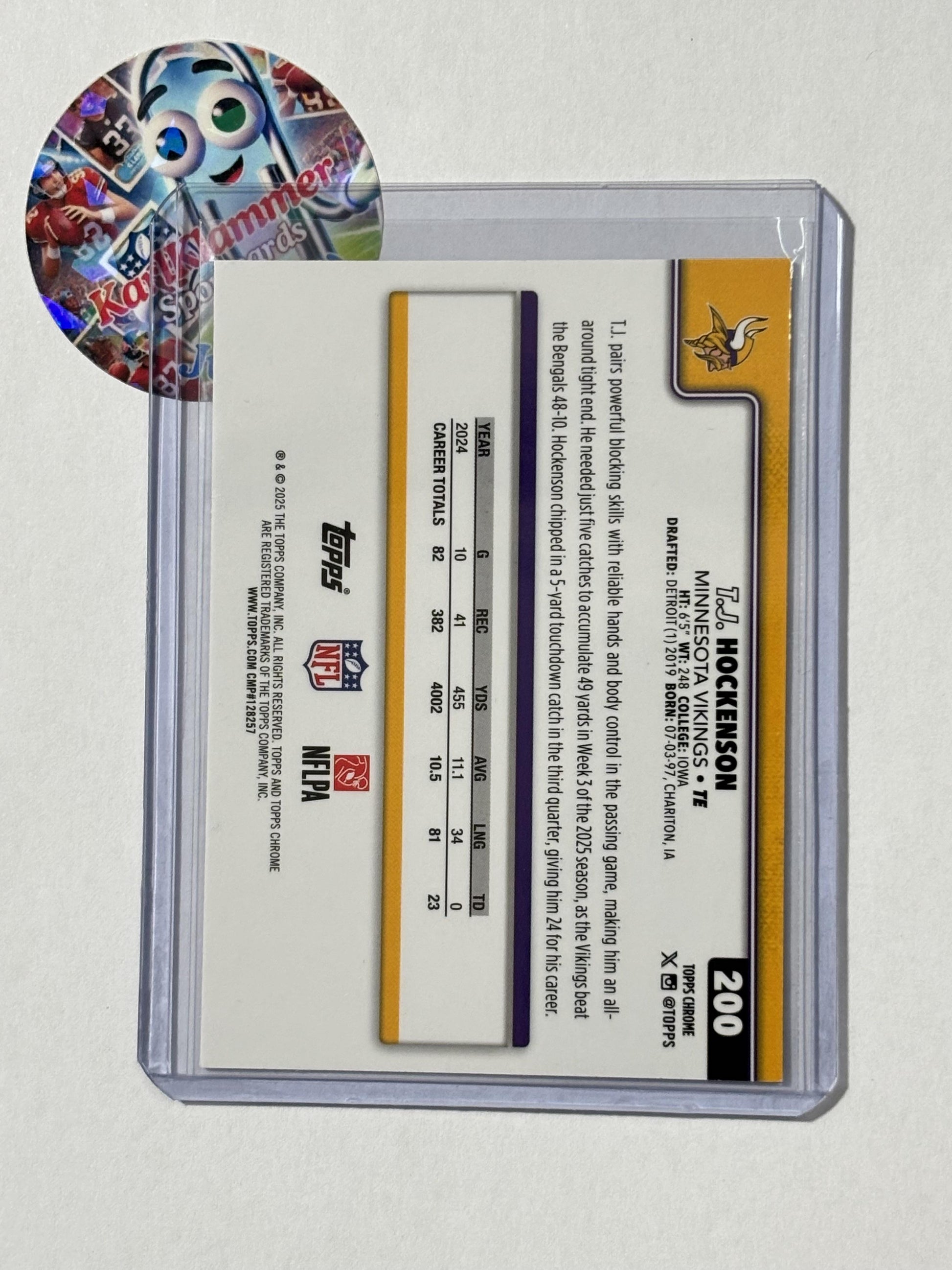 2025 Topps Chrome #200 T.J. Hockenson Pulsar Refractor Minnesota Vikings