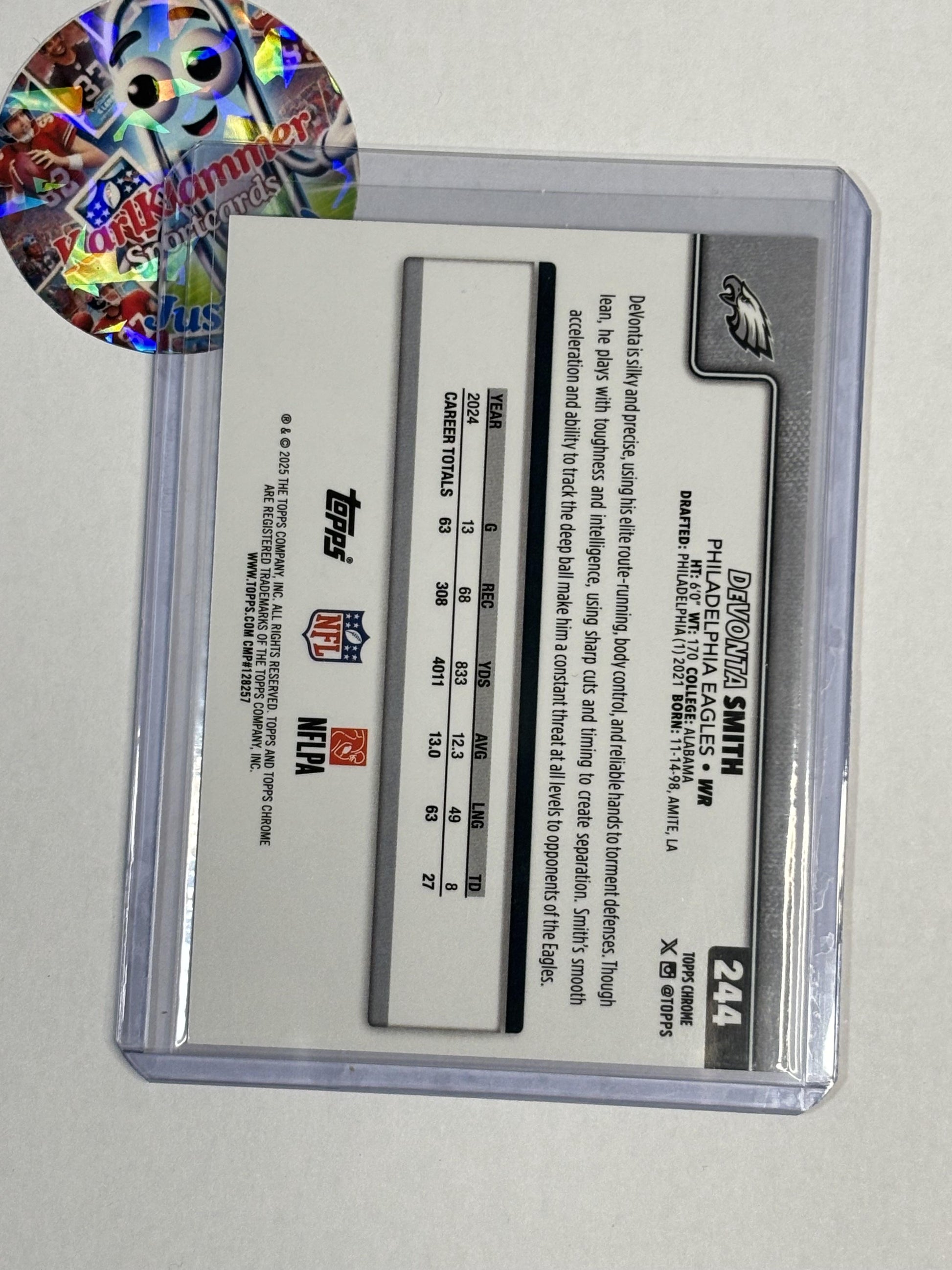 2025 Topps Chrome #244 DeVonta Smith Hot Pink X-Fractor Philadelphia Eagles