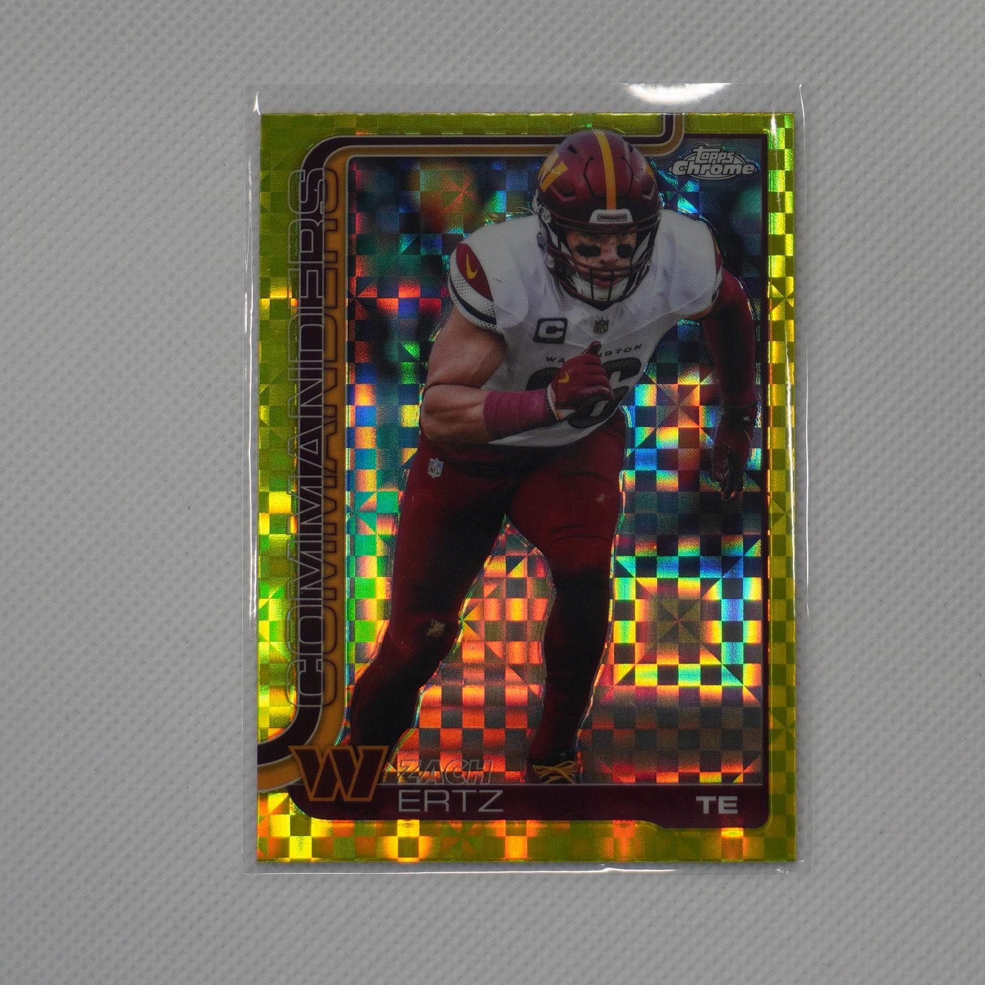 2025 Topps Chrome #297 Zach Ertz Lime Green X-Fractor Washington Commanders