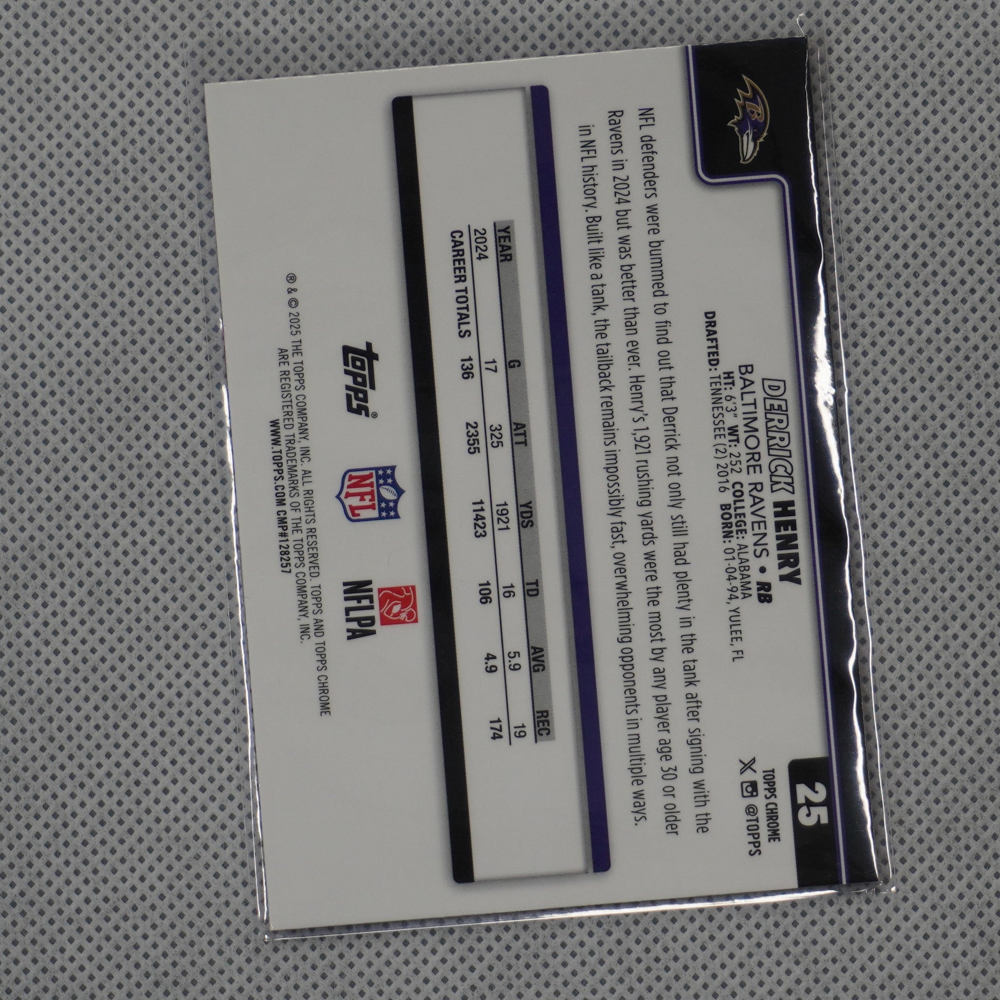 2025 Topps Chrome #25 Derrick Henry Hot Pink X-Fractor Baltimore Ravens