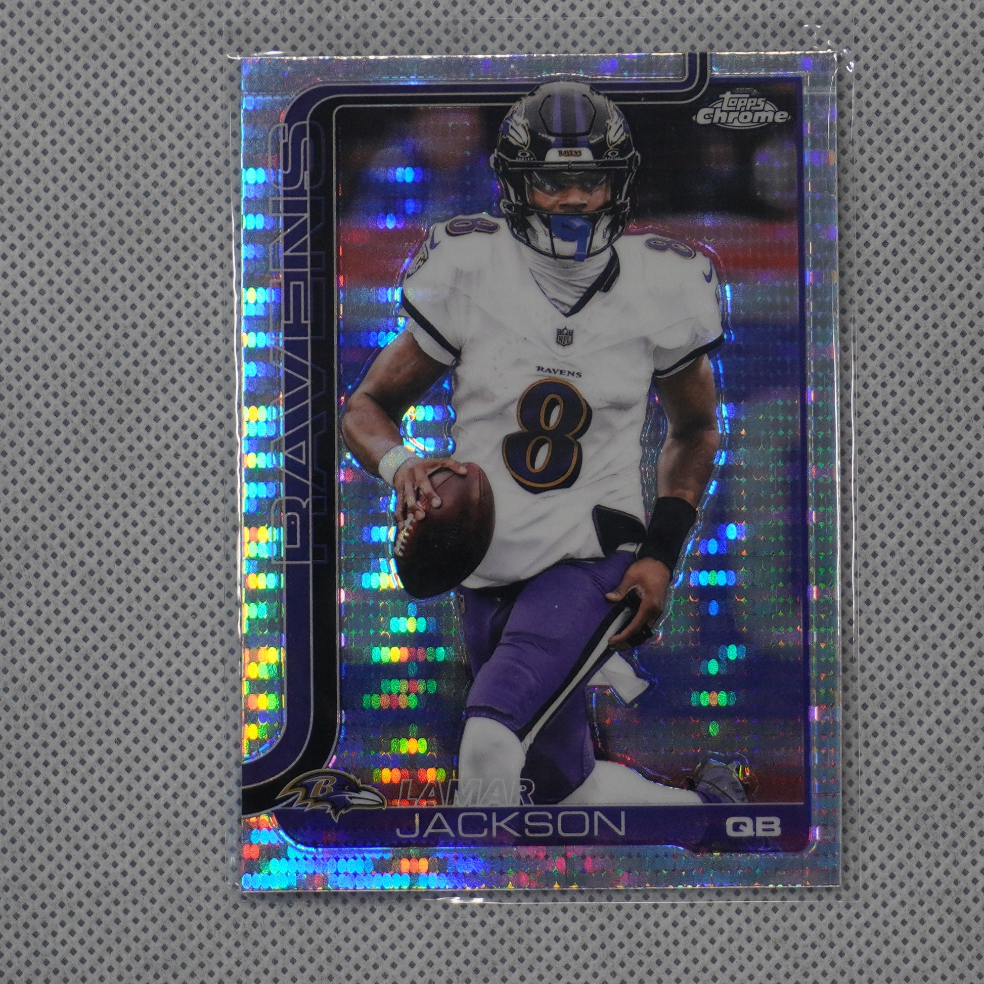 2025 Topps Chrome #24 Lamar Jackson Pulsar Refractor Baltimore Ravens