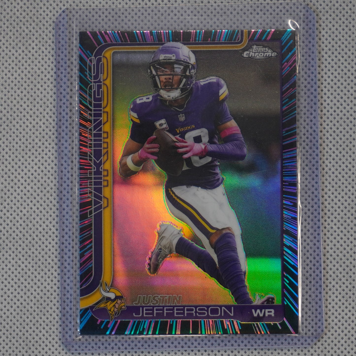 2025 Topps Chrome #195 Justin Jefferson Neon Pulse Refractor Minnesota Vikings