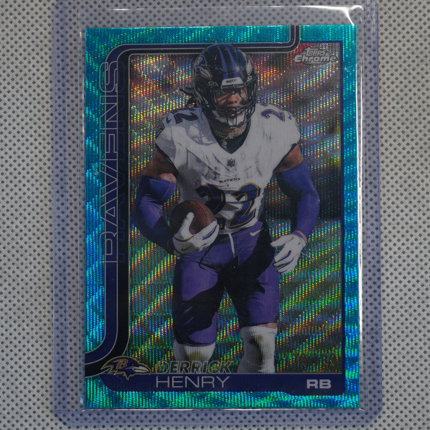 2025 Topps Chrome #25 Derrick Henry Aqua Wave Refractor #/199 Baltimore Ravens SN