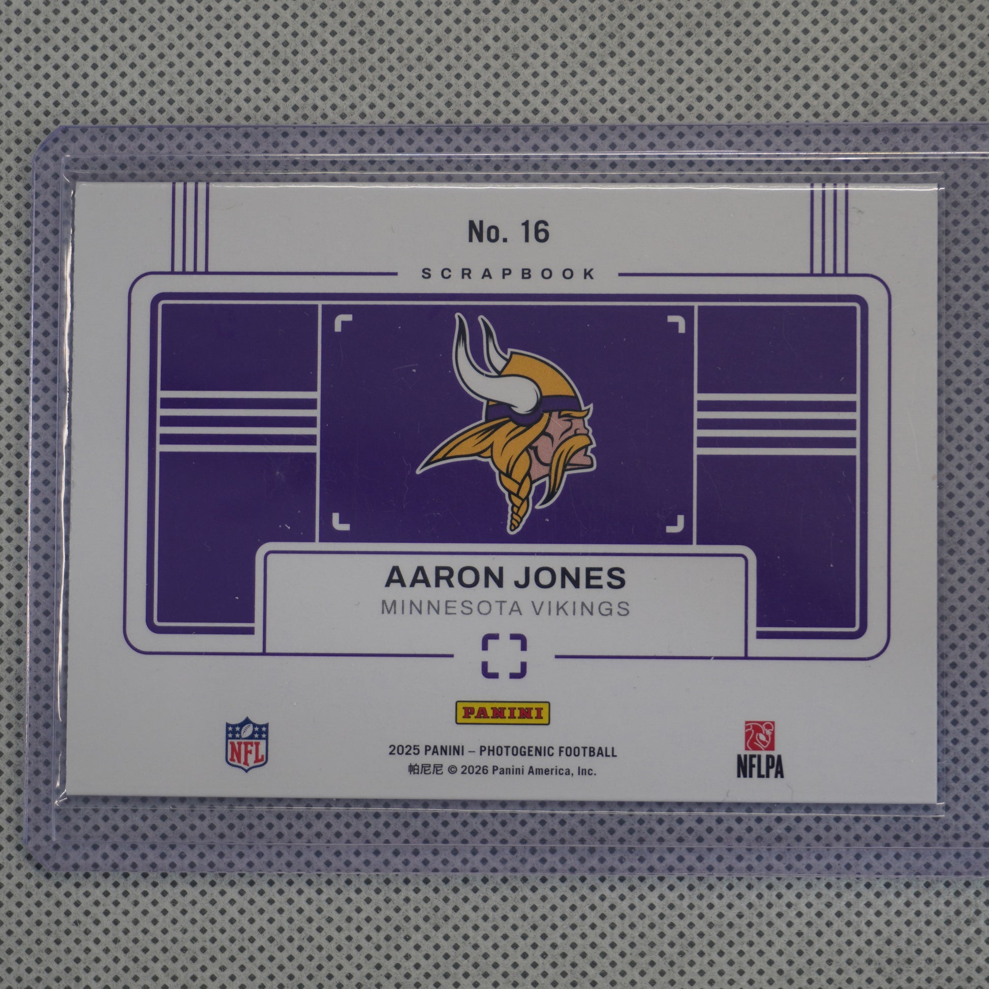 2025 Panini Photogenic #16 Aaron Jones Scrapbook Silver #/15 Minnesota Vikings SN