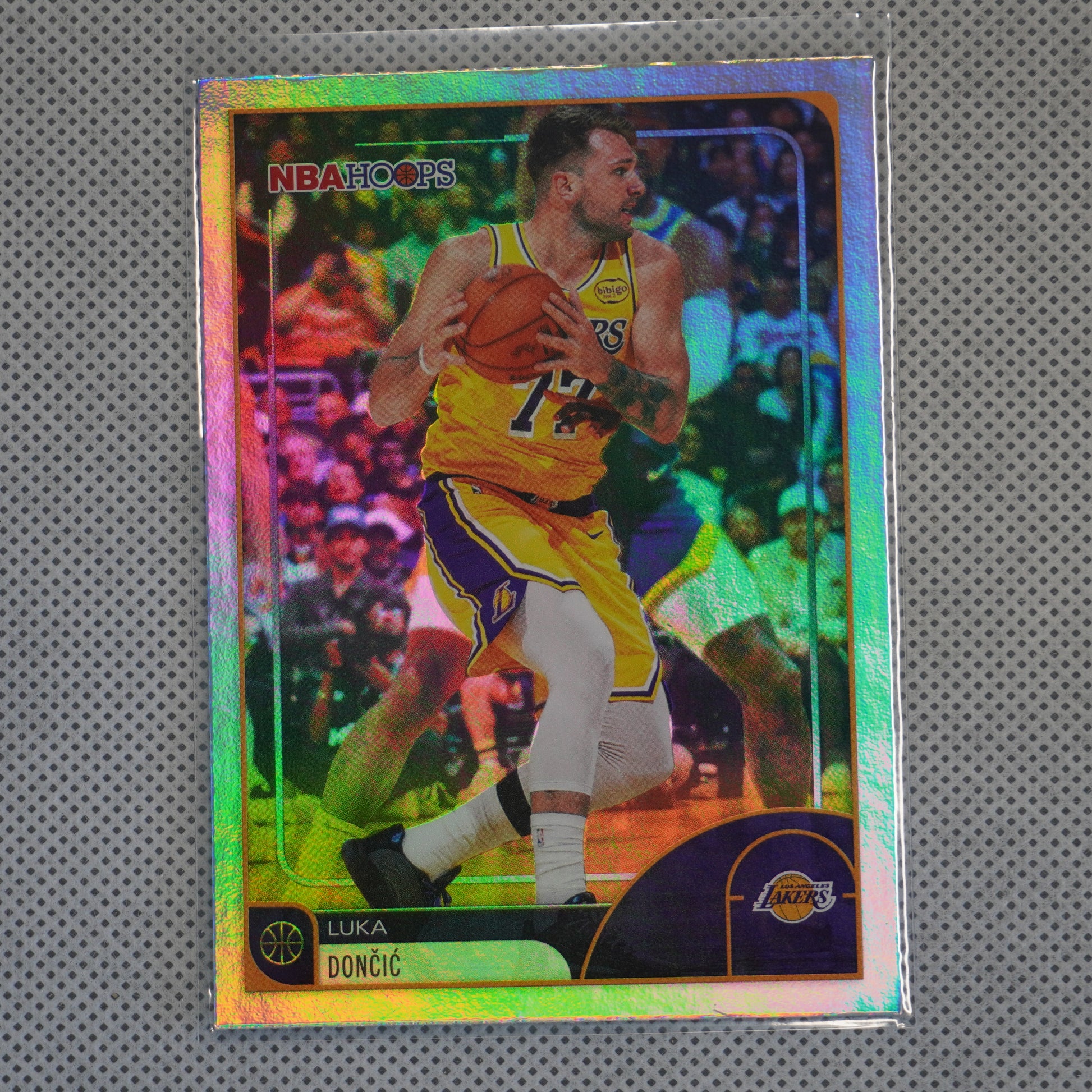 2025-26 Hoops #8 Luka Dončić Rainbow Los Angeles Lakers