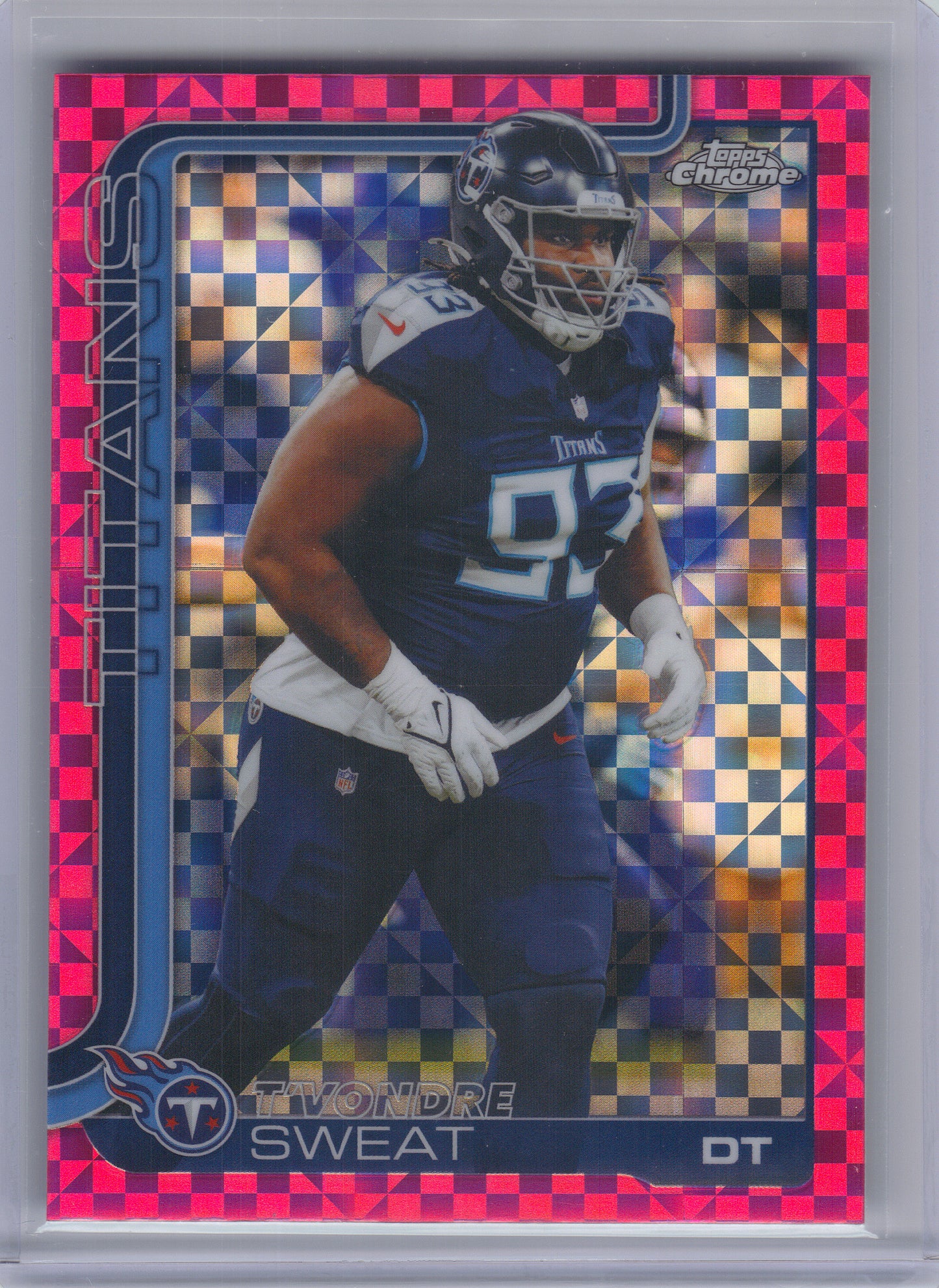 2025 Topps Chrome #292 T'Vondre Sweat Hot Pink X-Fractor Tennessee Titans