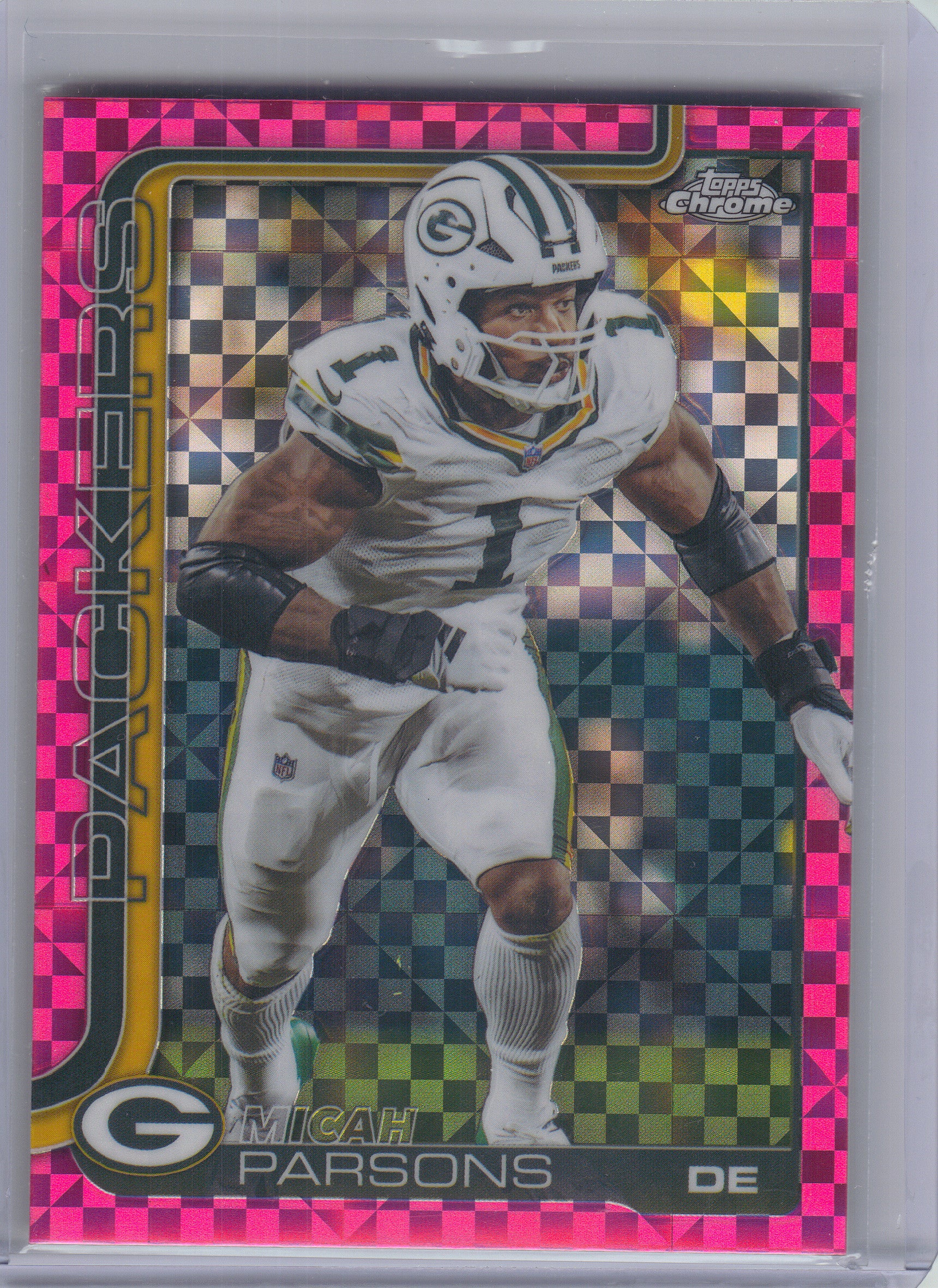 2025 Topps Chrome #77 Micah Parsons Hot Pink X-Fractor Green Bay Packers