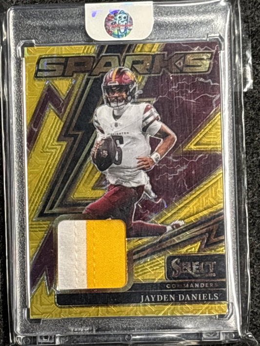 2025 Panini Select #SPK-JDA Jayden Daniels Sparks Gold Prizm #/10 Washington Commanders SN, MEM