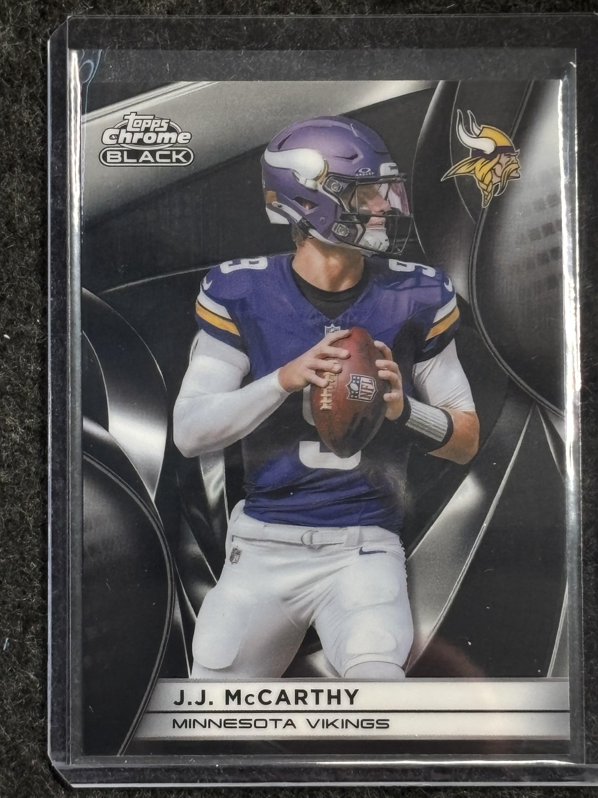 2025 Topps Chrome Black #67 J.J. McCarthy Minnesota Vikings