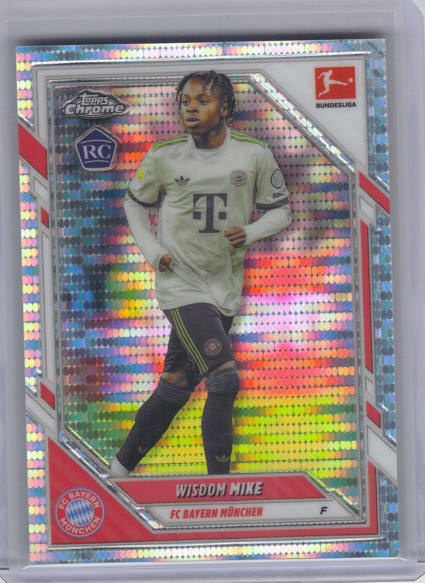 2025-26 Topps Chrome Bundesliga #34 Wisdom Mike Pulsar Refractor FC Bayern Munchen Rookie