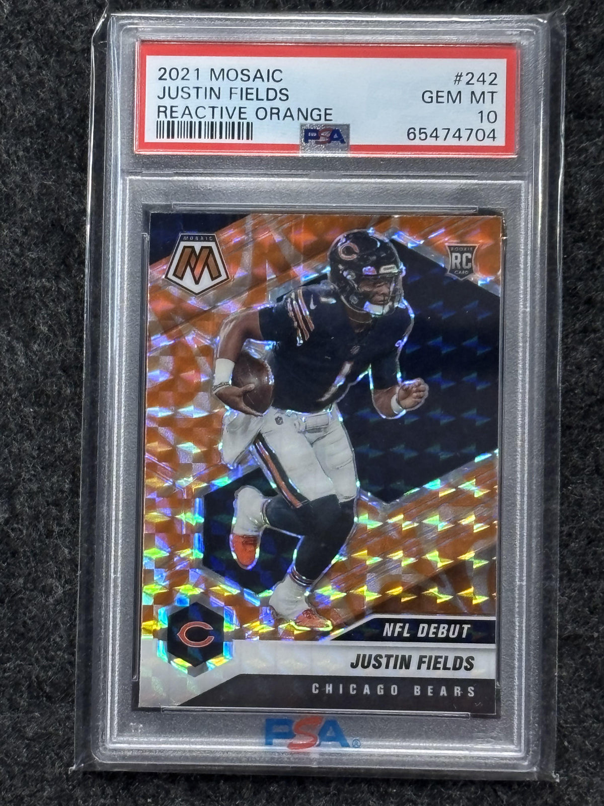 2021 Panini Mosaic #242 Justin Fields Reactive Orange PSA 10 Chicago Bears