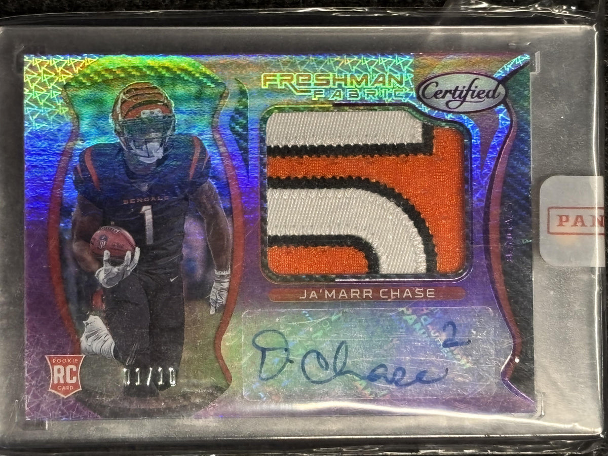 2021 Panini Certified #207 Ja'Marr Chase Freshman Fabric Mirror Signatures /10 Jersey# Cincinnati Bengals SN, RC, MEM, AU