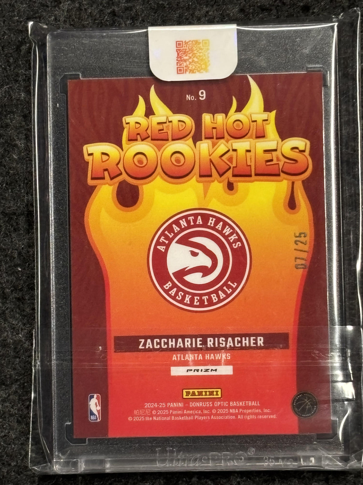2024-25 Donruss Optic #9 Zaccharie Risacher Red Hot Rookies Green International #/25 Atlanta Hawks SN