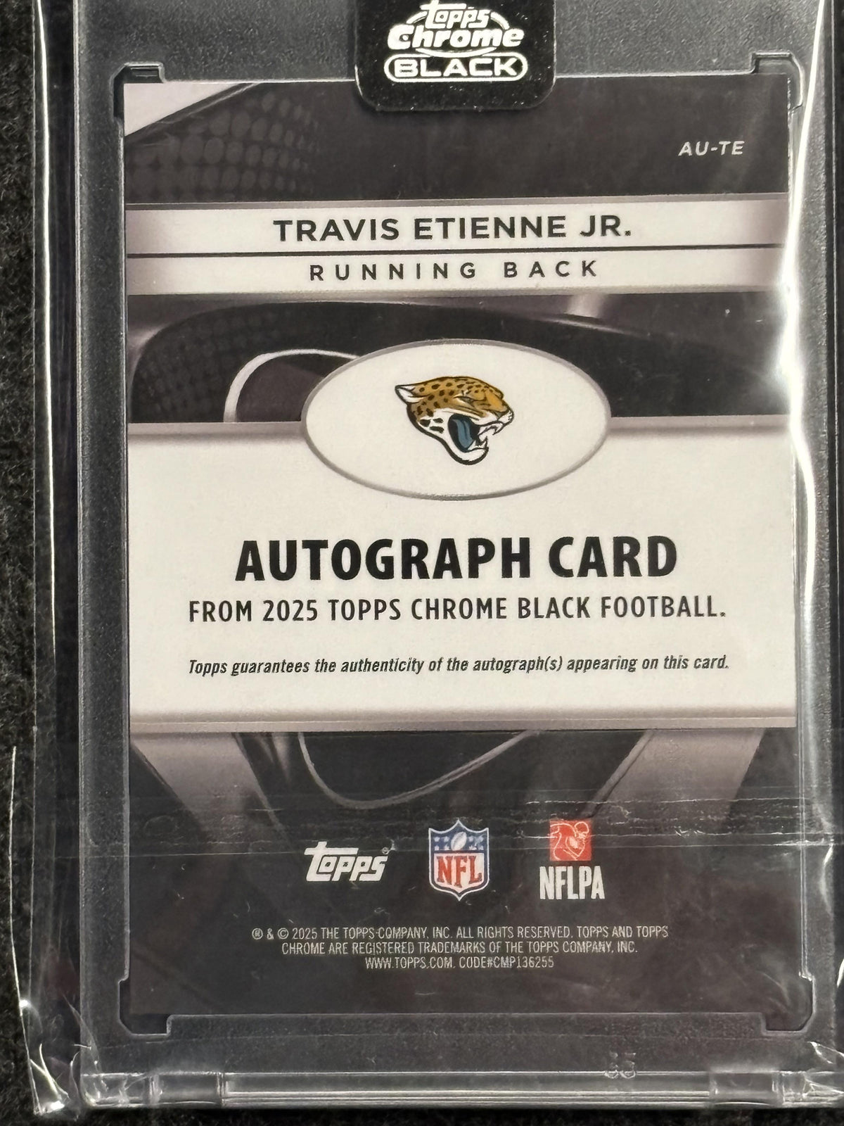 2025 Topps Chrome Black #AU-TE Travis Etienne Jr. Autographs Purple Mini-Diamond Refractor #/75 Jacksonville Jaguars SN, AU