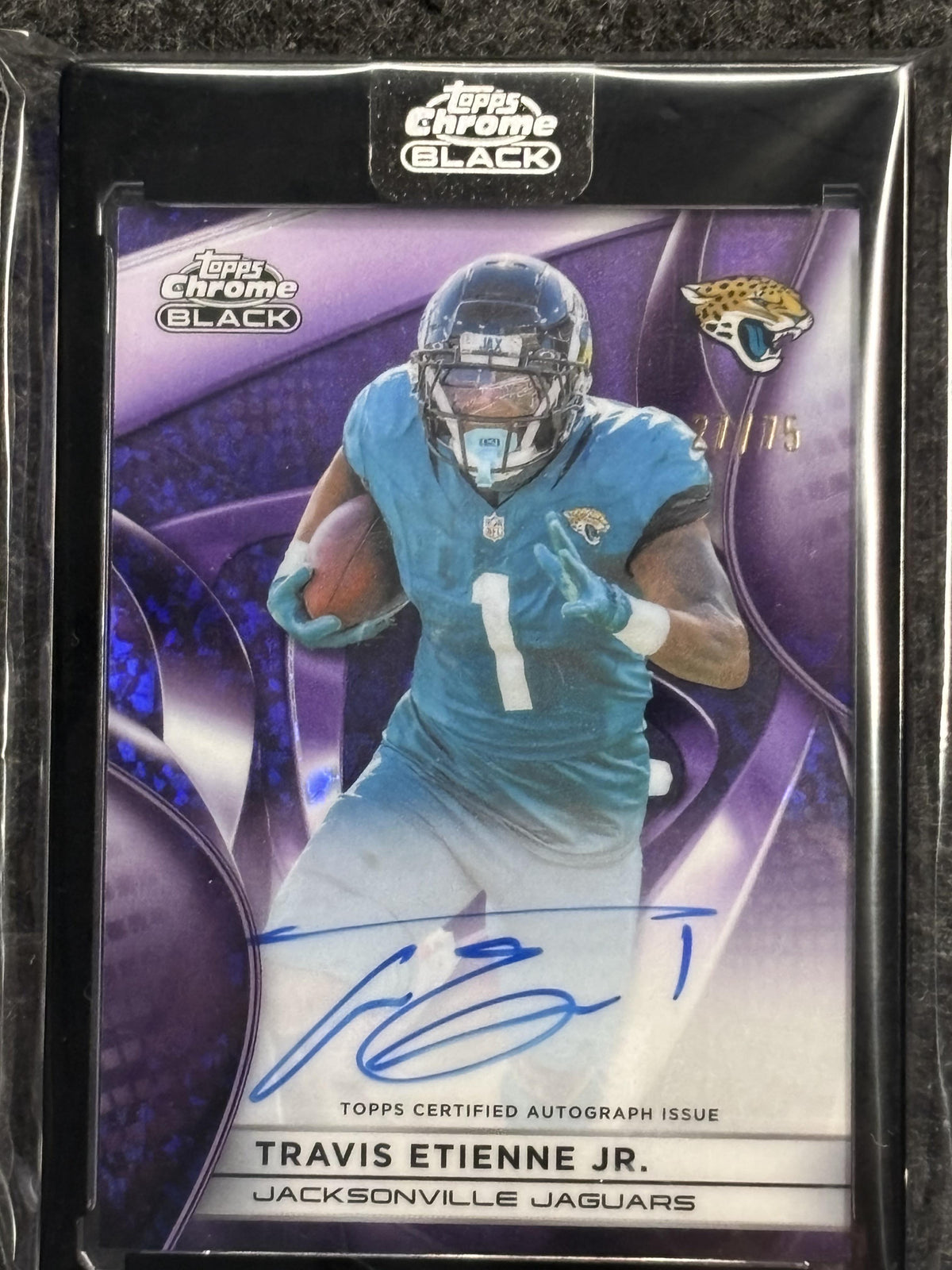 2025 Topps Chrome Black #AU-TE Travis Etienne Jr. Autographs Purple Mini-Diamond Refractor #/75 Jacksonville Jaguars SN, AU
