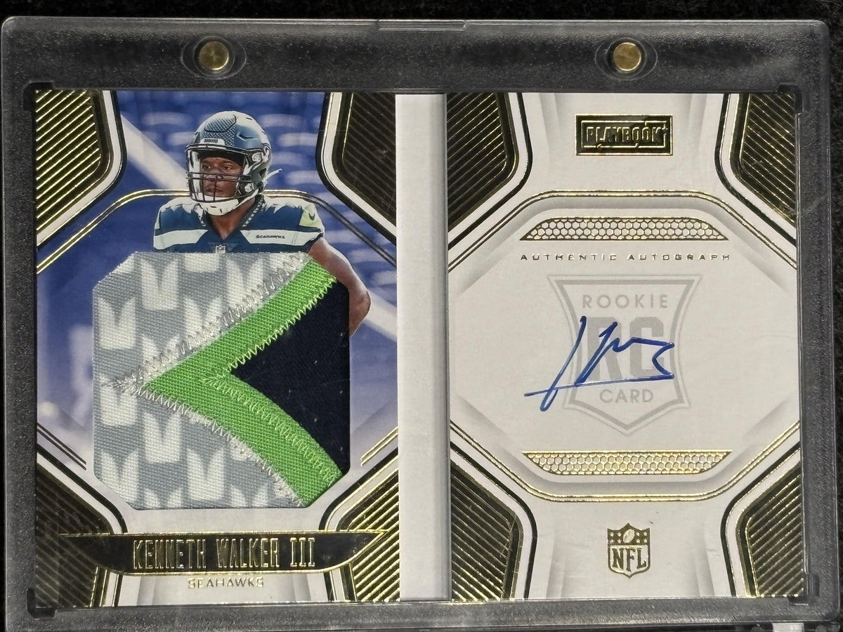 2022 Panini Playbook #218 Kenneth Walker III Gold #/99 Seattle Seahawks SN, RC, MEM, AU